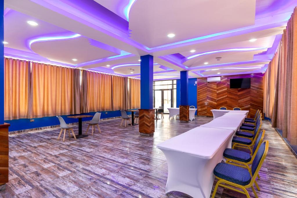 One Bedroom Apartment